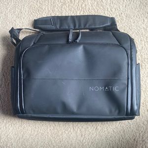 NOMATIC Messenger Bag